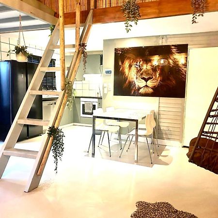 Jungle Style Lodge With Jacuzzi ,Sauna And Garden Near Amsterdam Vijfhuizen Zewnętrze zdjęcie