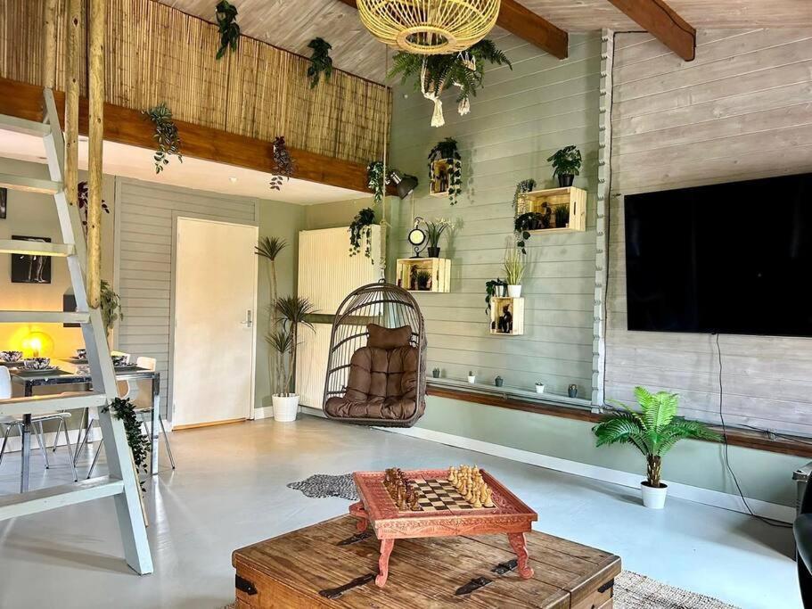 Jungle Style Lodge With Jacuzzi ,Sauna And Garden Near Amsterdam Vijfhuizen Zewnętrze zdjęcie