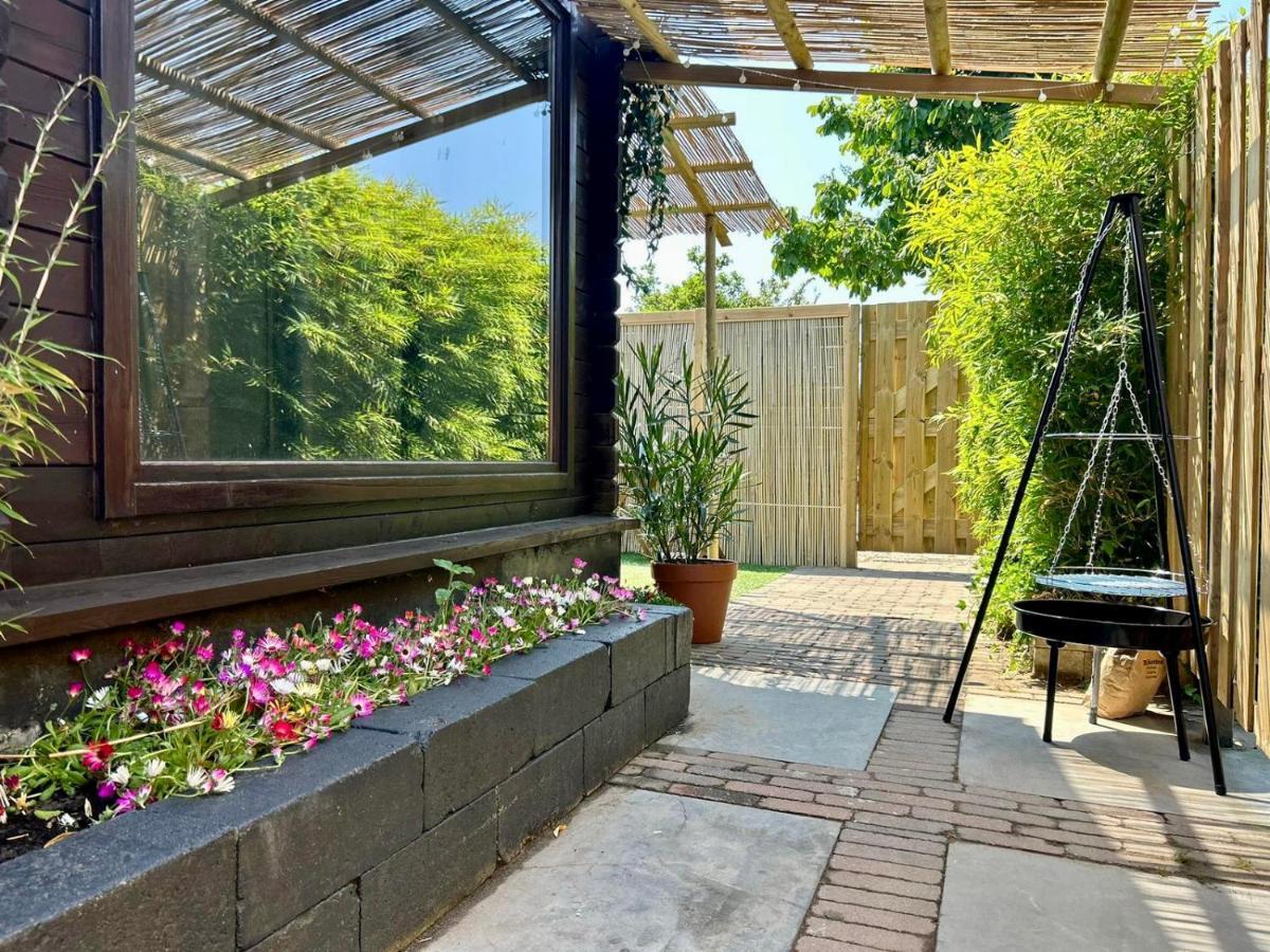 Jungle Style Lodge With Jacuzzi ,Sauna And Garden Near Amsterdam Vijfhuizen Zewnętrze zdjęcie