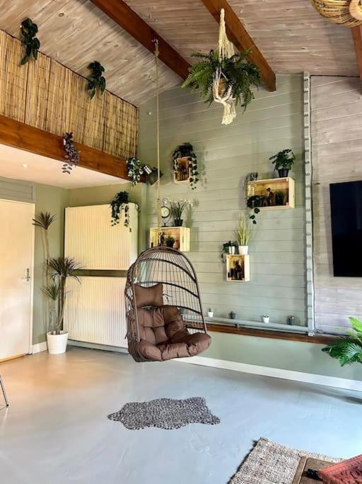 Jungle Style Lodge With Jacuzzi ,Sauna And Garden Near Amsterdam Vijfhuizen Zewnętrze zdjęcie