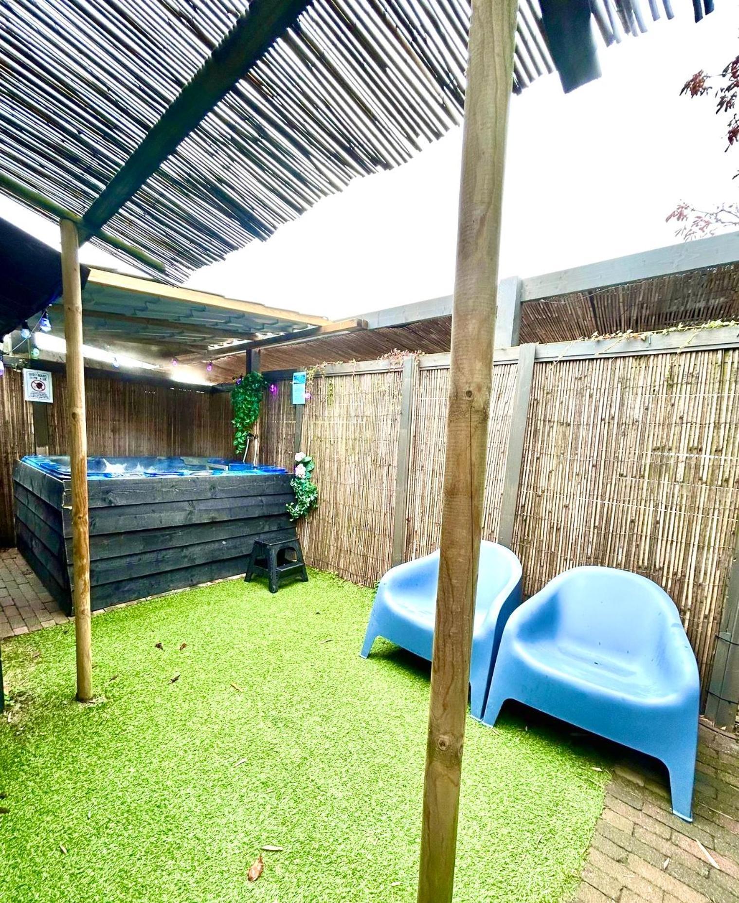 Jungle Style Lodge With Jacuzzi ,Sauna And Garden Near Amsterdam Vijfhuizen Zewnętrze zdjęcie